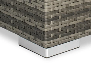 Picioare cromate    oferă o bază stabilă și elegan