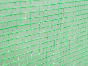 Folie PE transparentă    rezistentă, cu o greutate