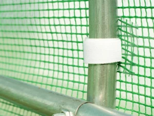 Scaiul    fixează folia pe structura cadrului meta